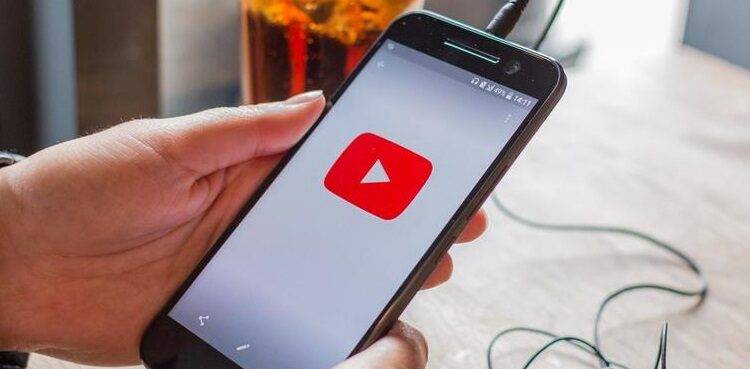 تحميل فيديو من اليوتيوب الى الاستديو بدون برامج